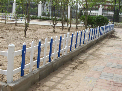 pvc<a href='http://yunjingkun.com' target='_blank'><u>草坪護欄</u></a>圖